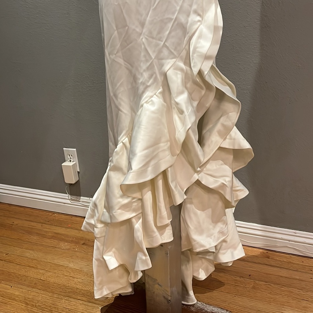 Bronx and Banco Paros Gown in White - Picture 13 of 16